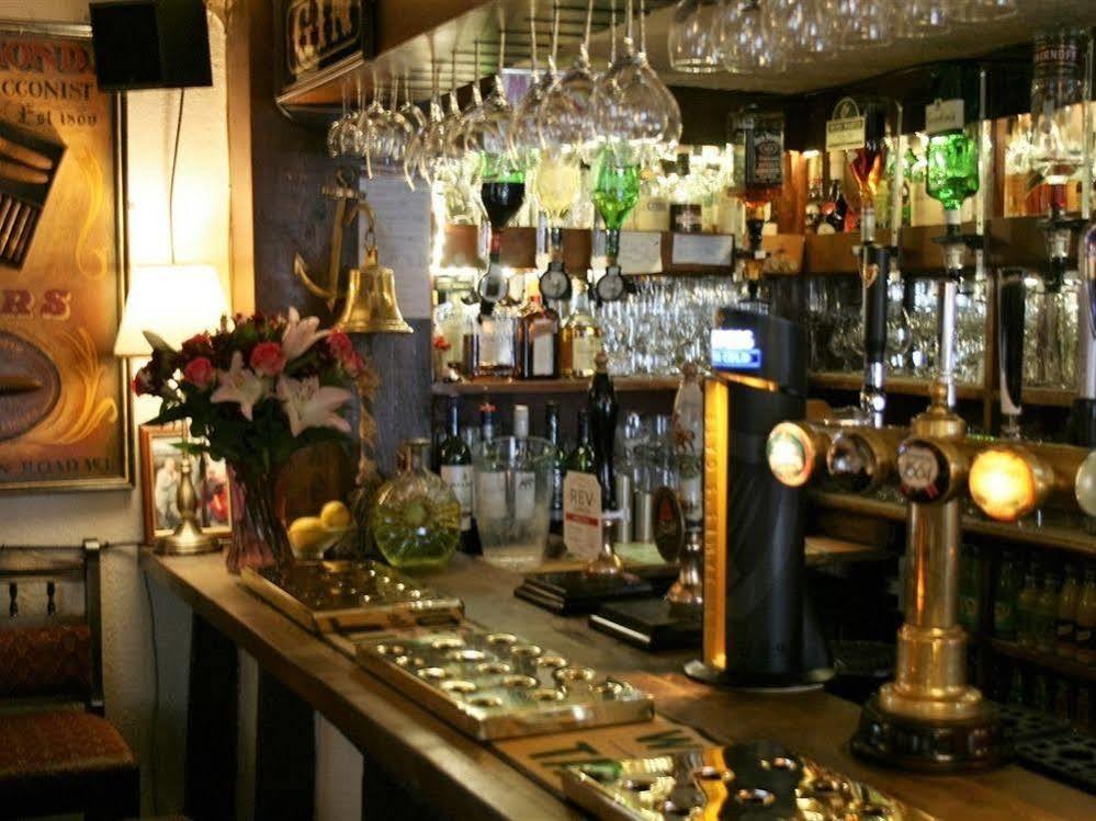 The Talbot Inn Муч-Уэнлок Экстерьер фото